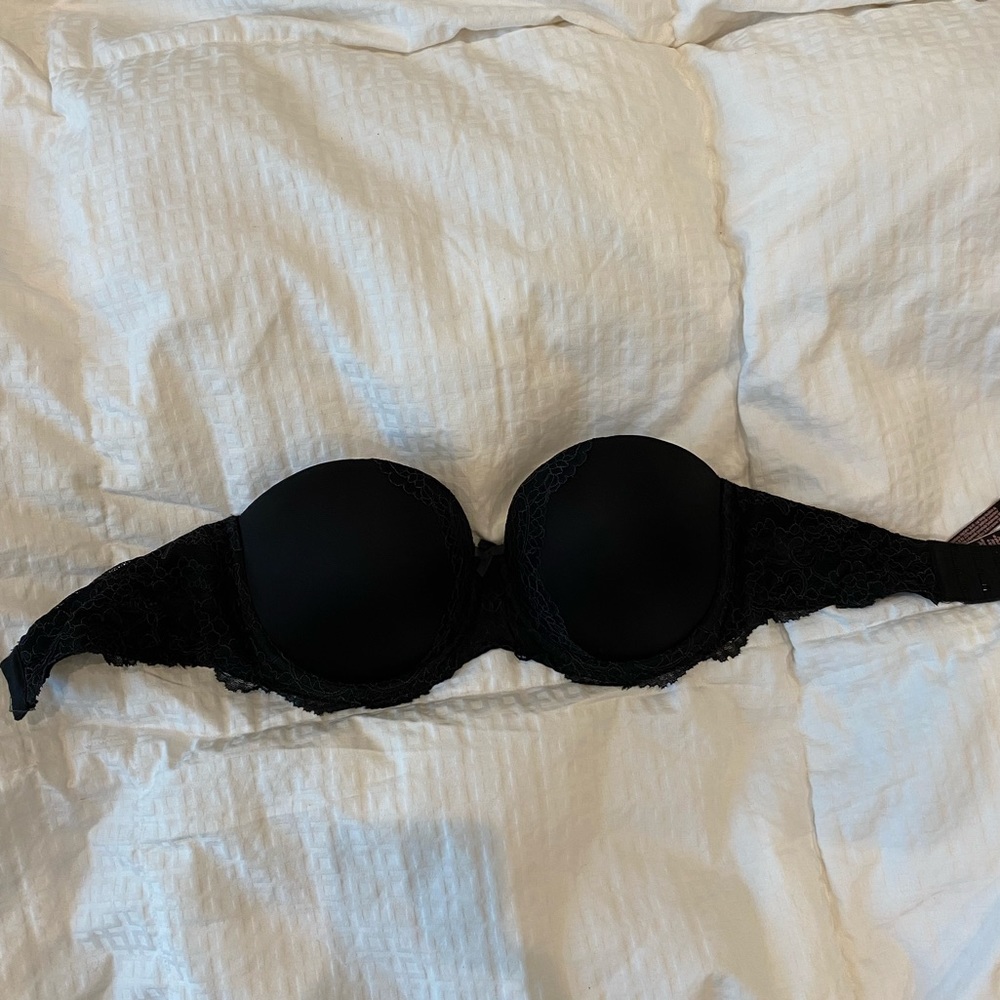Victoria’s Secret Black Lace Strapless Bra